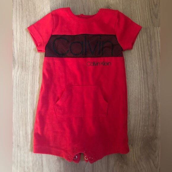 🦘 Calvin Klein | Red Bodysuit - Picture 1 of 3